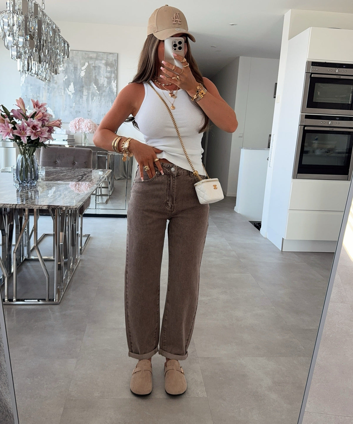 Jeans Leava in Taupe - Mom-Schnitt in Denim-Optik, Farbe: Taupe, Ansicht 3