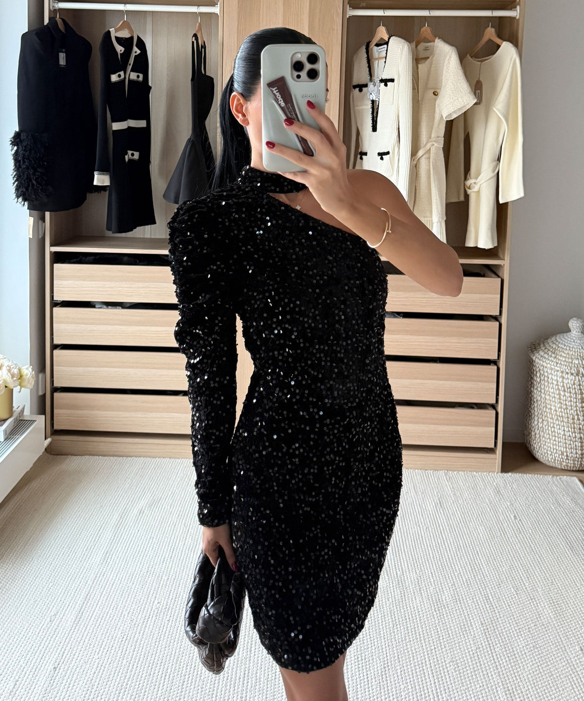 Kleid Taliya in Schwarz - kurz, mit Pailletten, Farbe: Schwarz, Ansicht 6