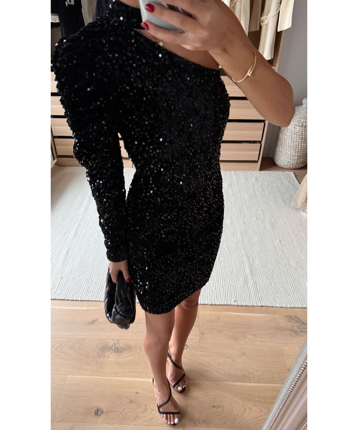Kleid Taliya in Schwarz - kurz, mit Pailletten, Farbe: Schwarz, Ansicht 9