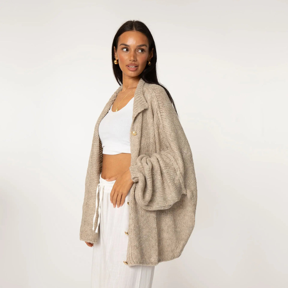 Übergroße Strickjacke mit Zierknöpfen, Farbe: Hellgrau, Ansicht 6