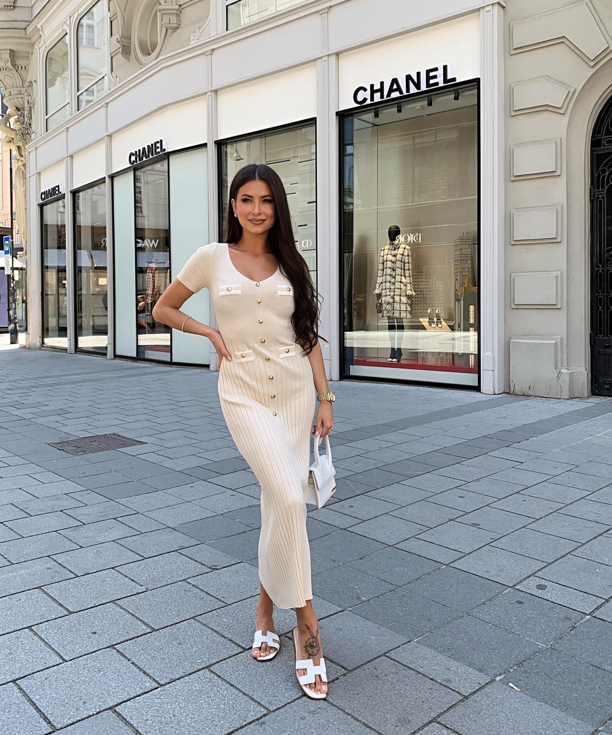 Kleid Augustina in Beige - A-Linie mit Knopfleiste, Farbe: Beige, Ansicht 5