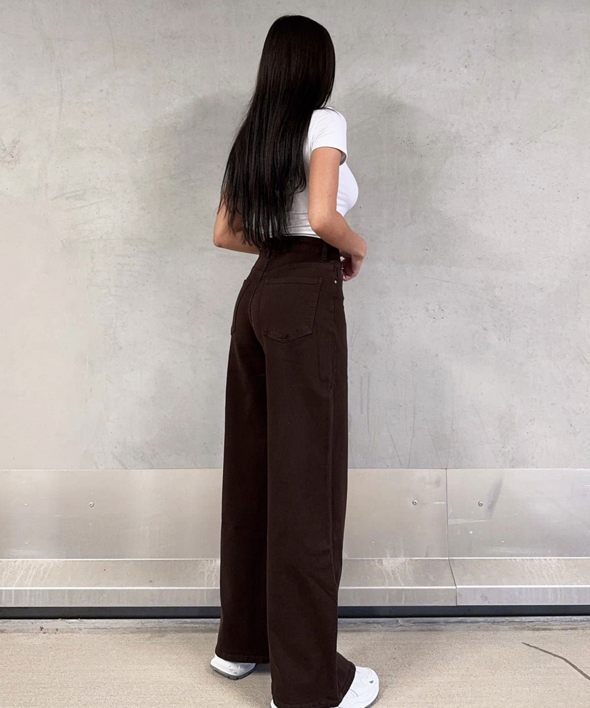 Jeans Zasu in Dunkelbraun - Wide-Leg in Denim-Optik, Farbe: Dunkelbraun, Ansicht 4